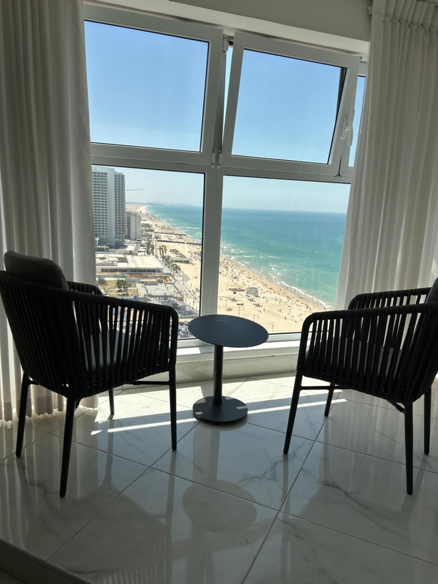 סוויטת אהבה מתוקה על הים-Sweet Love Suite On The Sea Bat Yam Buitenkant foto