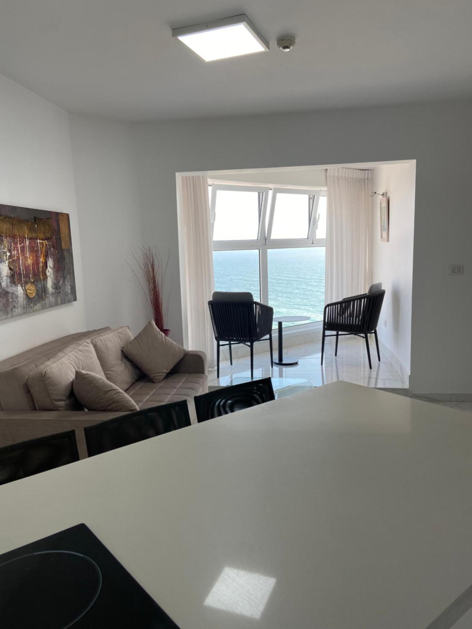 סוויטת אהבה מתוקה על הים-Sweet Love Suite On The Sea Bat Yam Buitenkant foto